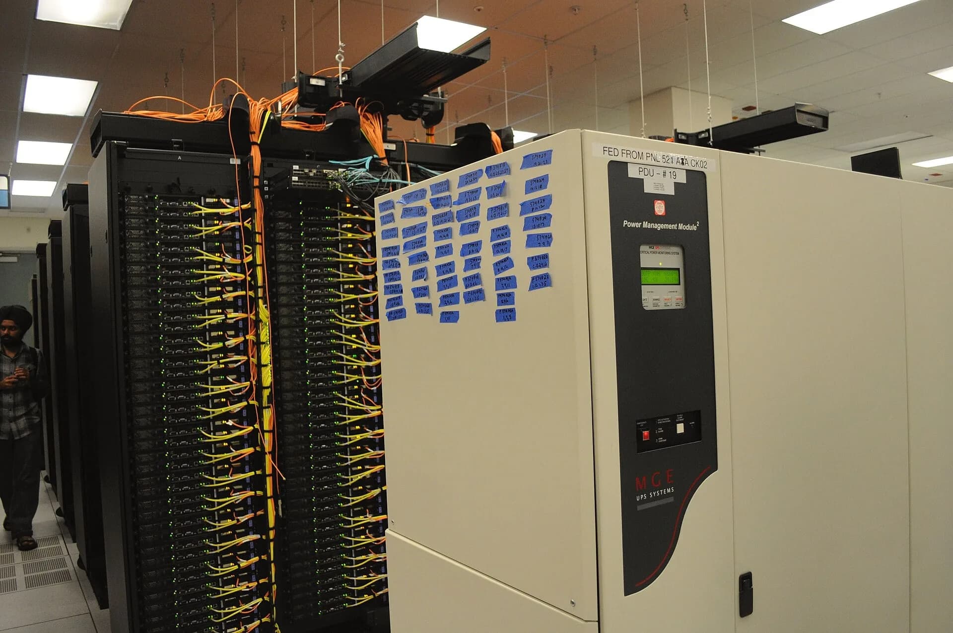 Server racks with network cables in a data centre