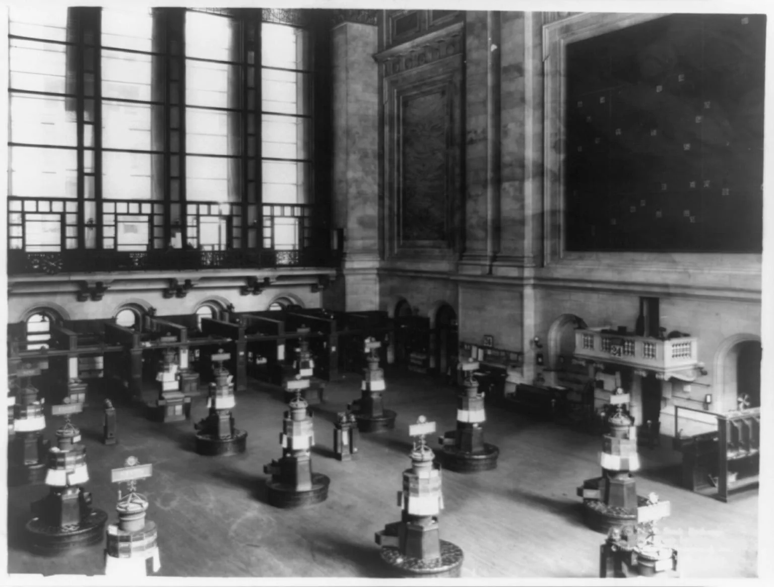 An early 20th-century photograph of a stock exchange board room
