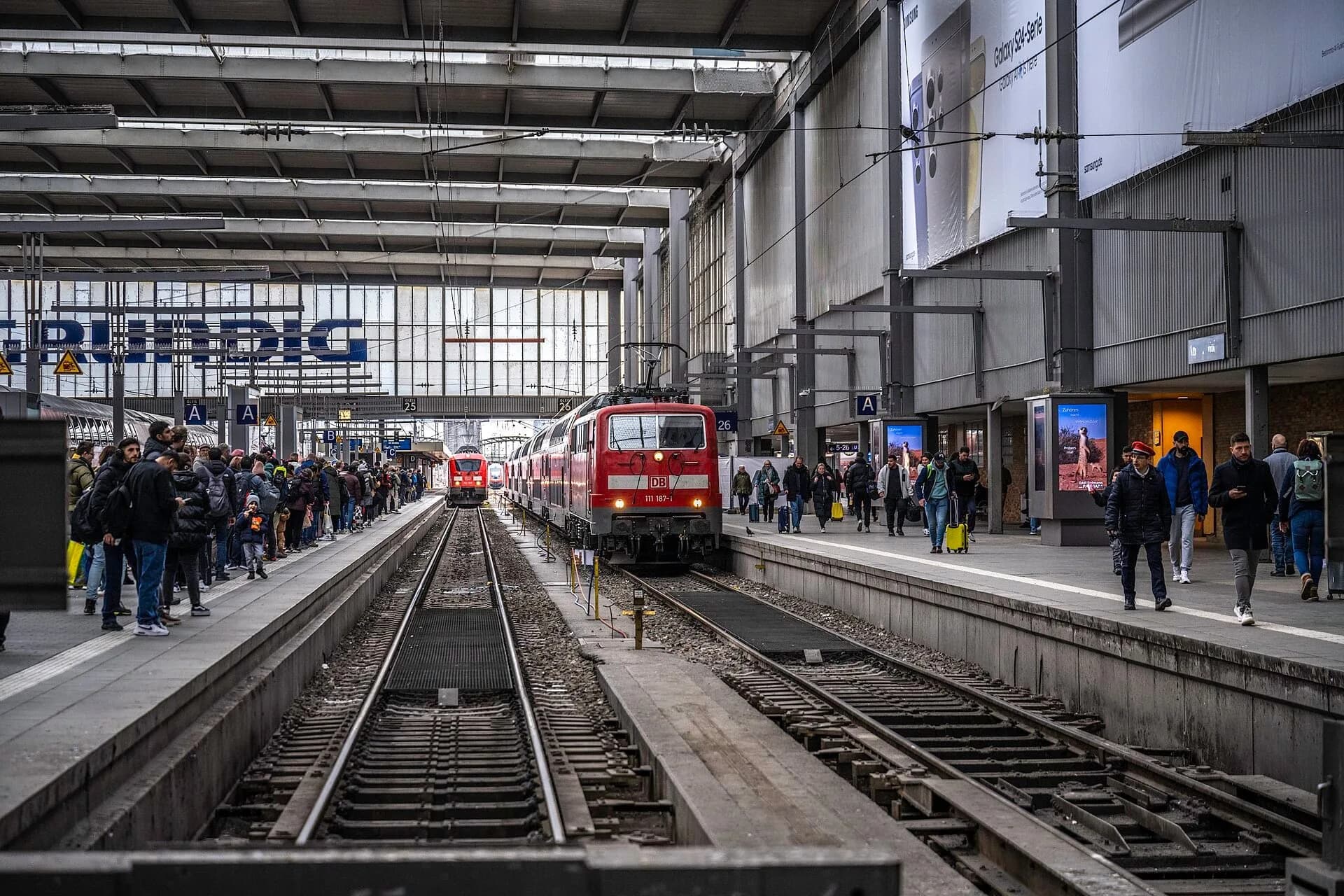 A regional passenger train at Munich central station