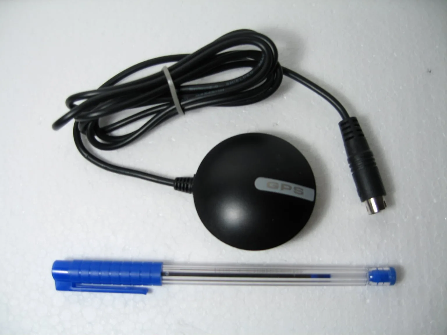 A small GPS receiver with a satellite navigation chip